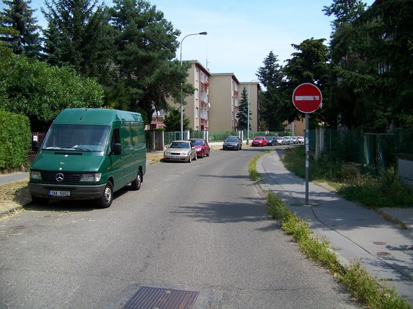 The photo for Cykloobousměrka - ulice Na Šutce.